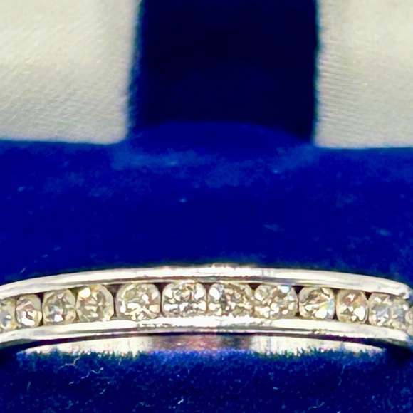 Vintage Ring Channel Set Crystal Eternity Band Sz 7.5 - Picture 5 of 8